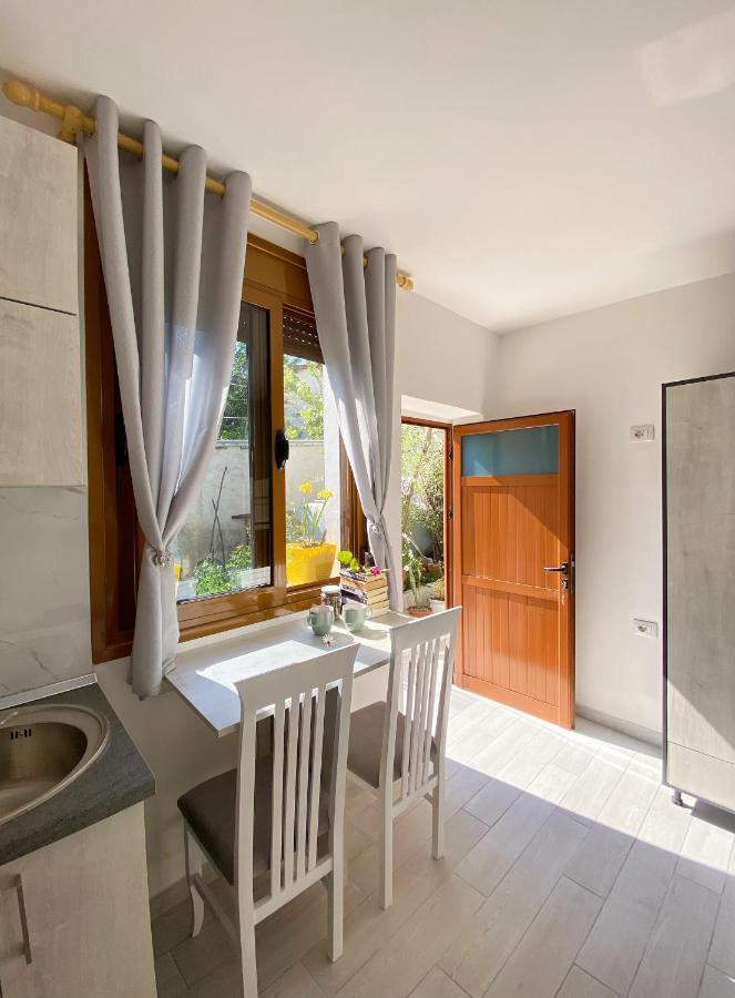 Sunny Guest House Vlorë Eksteriør bilde