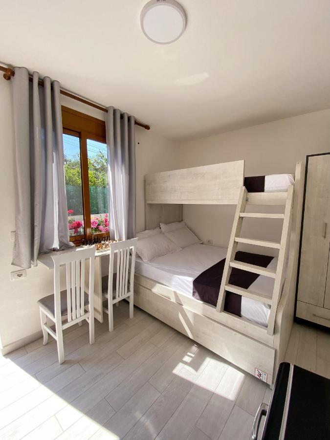 Sunny Guest House Vlorë Eksteriør bilde