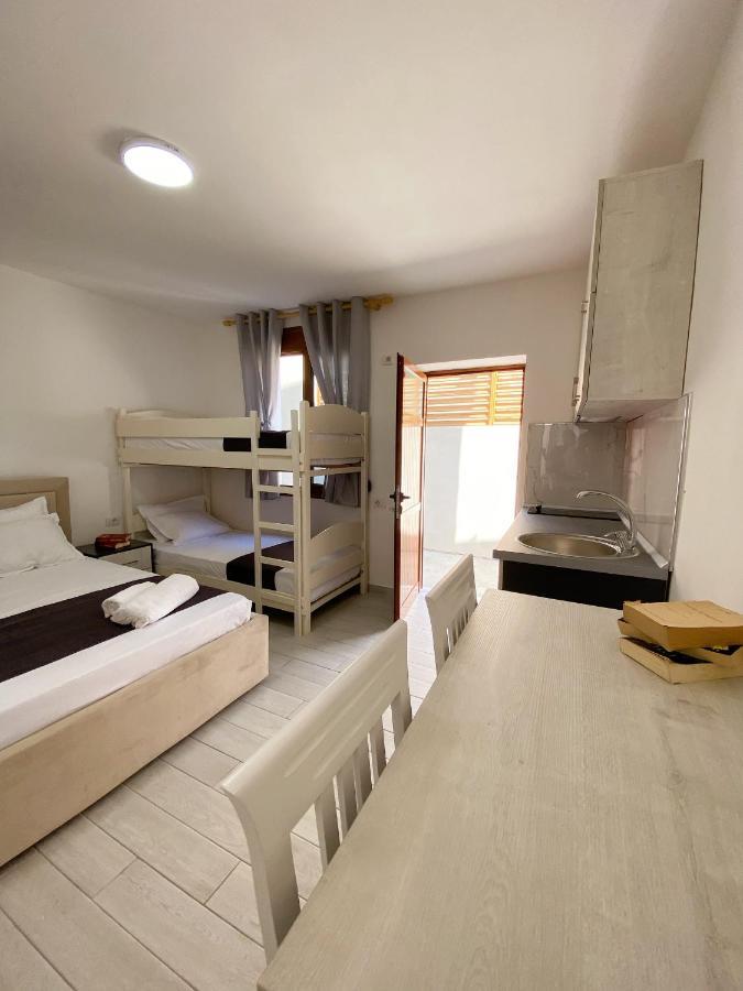 Sunny Guest House Vlorë Eksteriør bilde